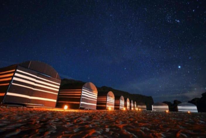 Moon City With Jeep Trips 瓦迪拉姆 外观 照片